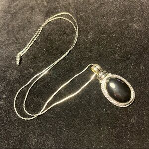 Vintage Signed Roman 'RMN' Faux Black Onyx Pendant Necklace Silver & Gold Tone